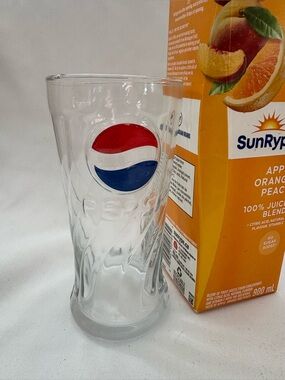 Rastal Dining, raised relief, swirl 6 inch Pepsi glass cup